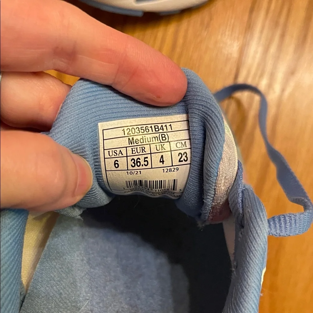 Brooks Ghost 14 Pastel Blue and Pink Neutral Running Shoes- EUC- size 6 - Picture 2 of 6